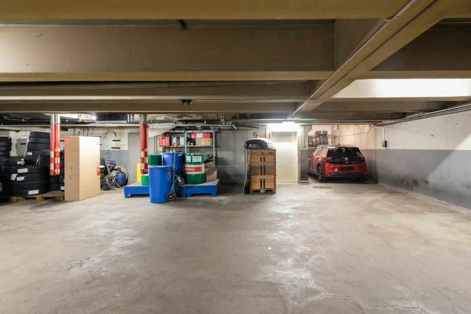 Propriété commerciale avec hall de stationnement dans un emplacement idéal à Berne - polyvalent et parfaitement desservi – photo 12 sur 15