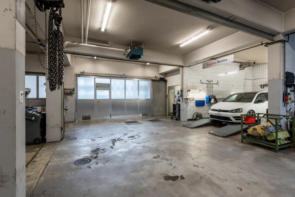 Propriété commerciale avec hall de stationnement dans un emplacement idéal à Berne - polyvalent et parfaitement desservi – photo 7 sur 15
