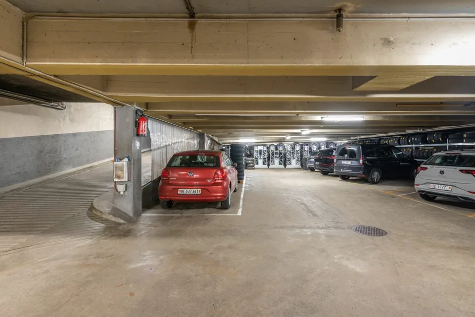 Propriété commerciale avec hall de stationnement dans un emplacement idéal à Berne - polyvalent et parfaitement desservi – photo 11 sur 15