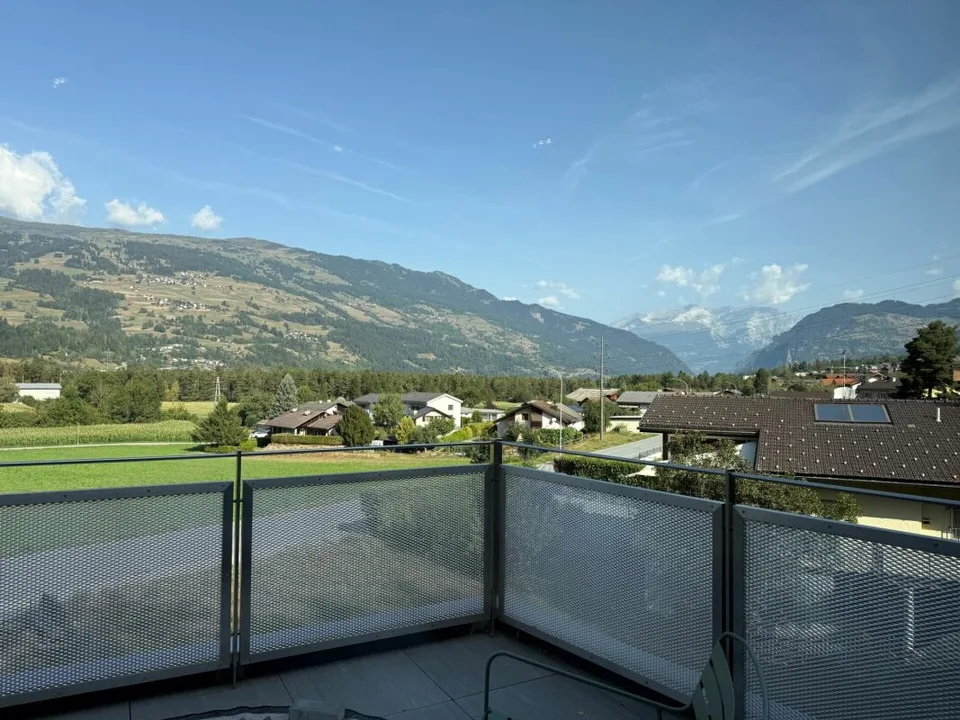 Originelle exklusive Terrassenwohnung in einer attraktiven Wohnlage in Sils i.D.