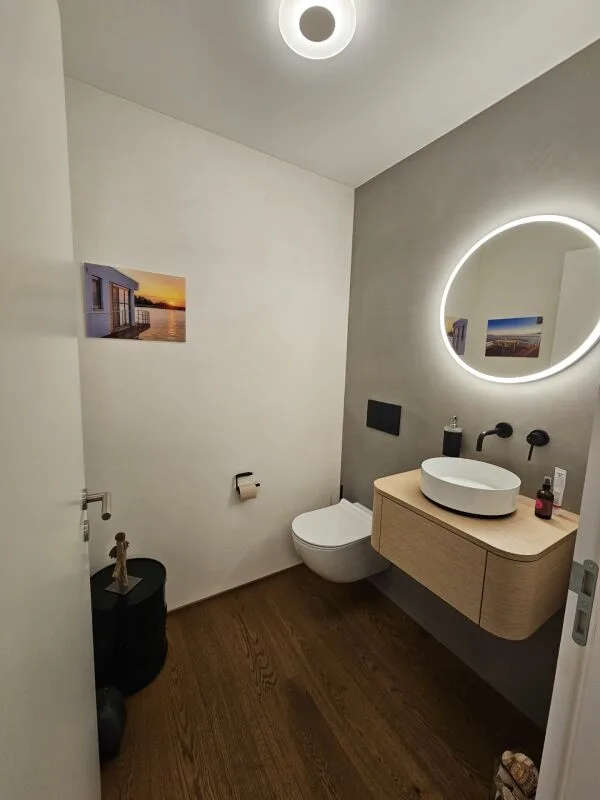 Originelle exklusive Terrassenwohnung in einer attraktiven Wohnlage in Sils i.D.
