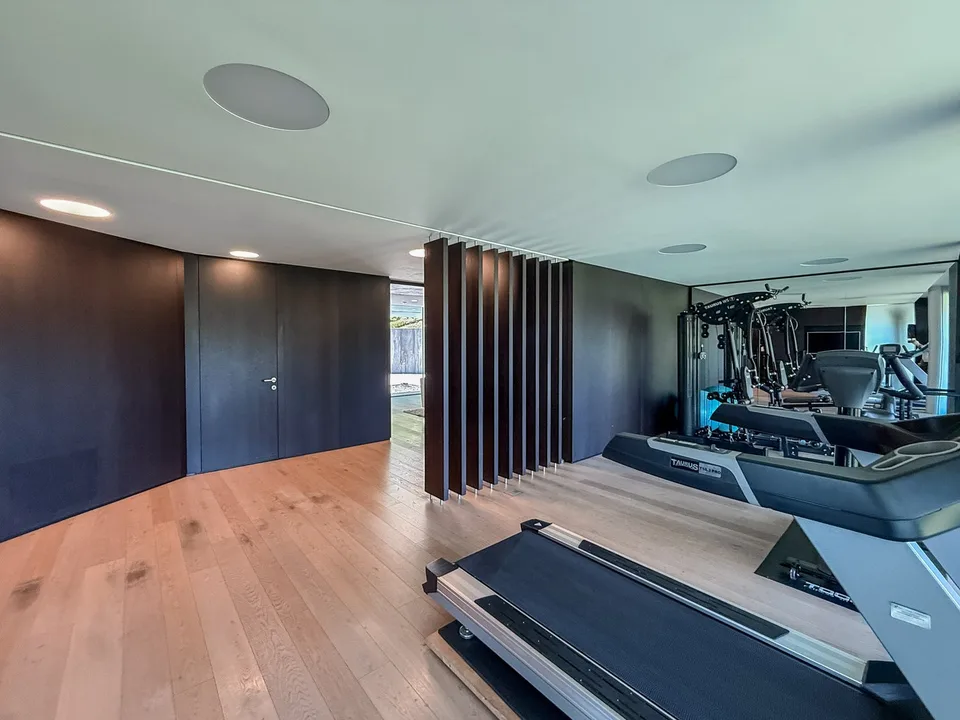 Appartement mit Garten, Pool, Sauna und Fitnessraum in Montagnola