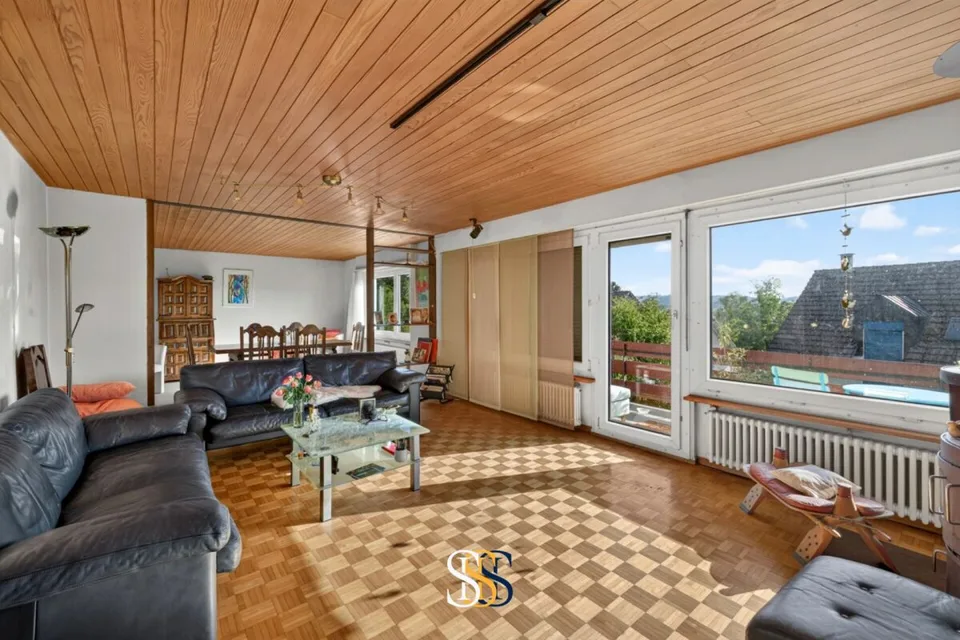 Charming single-family house with a far-reaching view and large garden