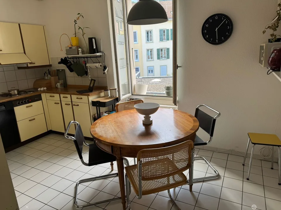 Charmante 4.5 Zimmerwohnung mitten im Zentrum von Biel