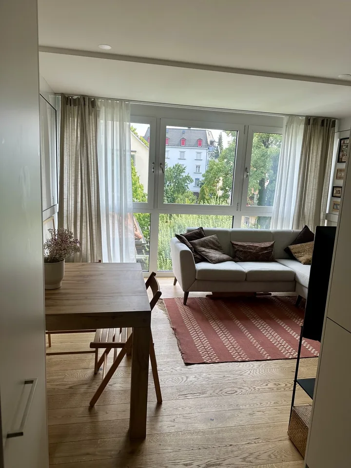 Furnished 2.5-room apartment in a quiet location in Zurich Oerlikon for subletting
