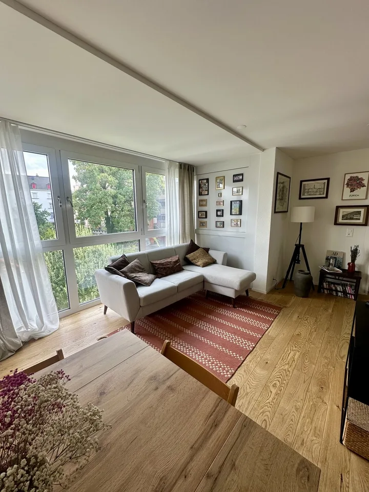 Furnished 2.5-room apartment in a quiet location in Zurich Oerlikon for subletting