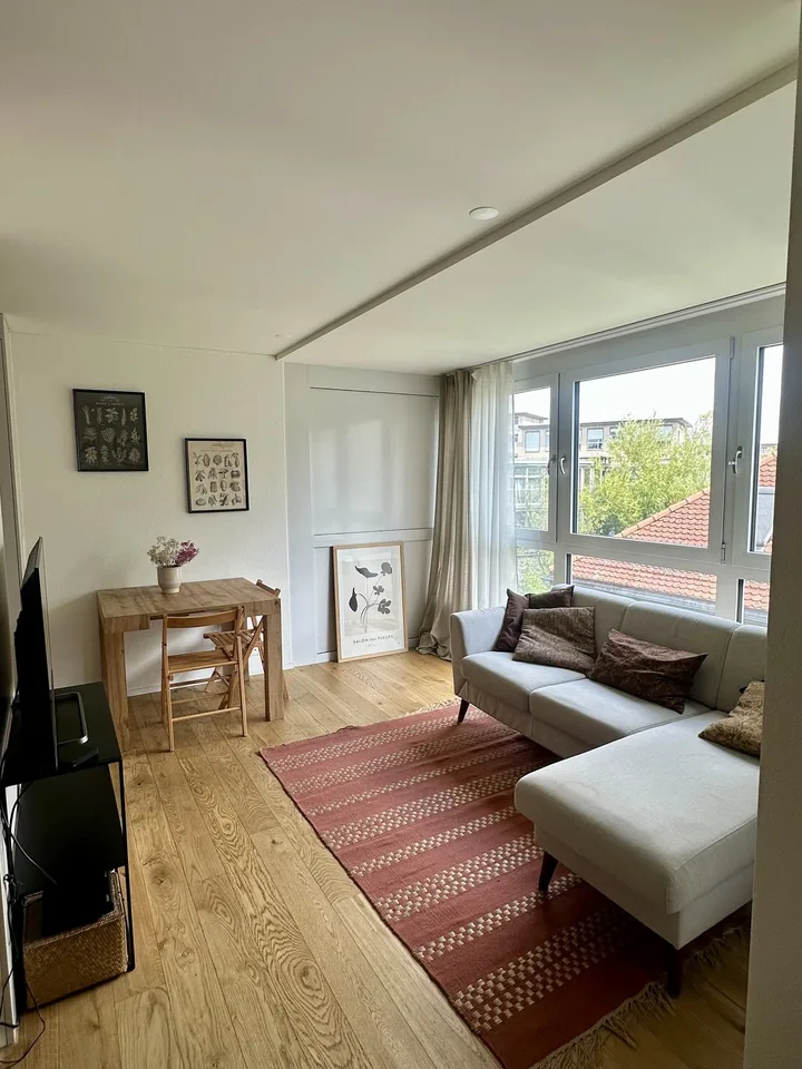 Furnished 2.5-room apartment in a quiet location in Zurich Oerlikon for subletting