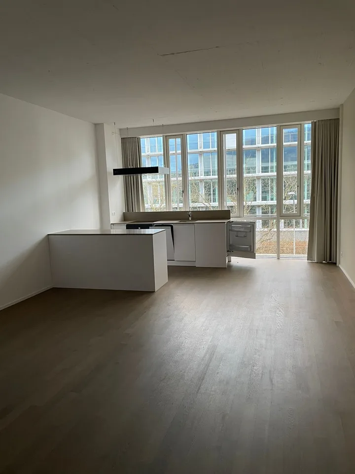 Bright 2.5 room apartment