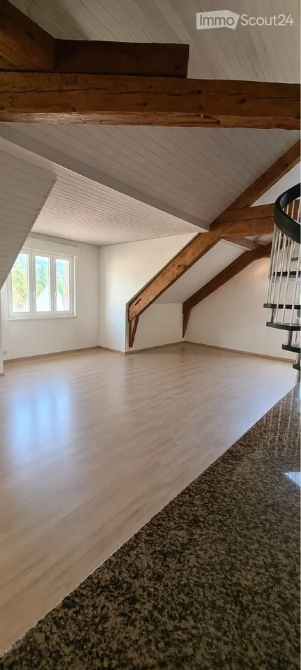 Corgemont Magnifique duplex mansardé de 5,5 pièces