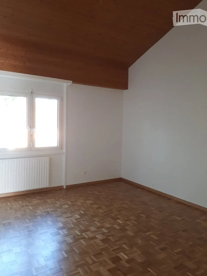Schönes 4,5-Zimmer-Apartment, 104m2, hohe Decken in Chavornay