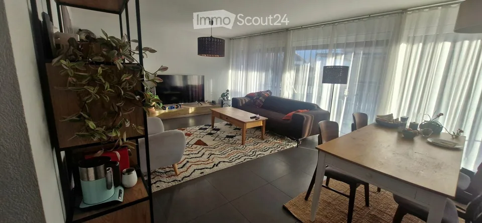 Ampio appartamento nuovo di 4.5 locali con balcone a Losanna