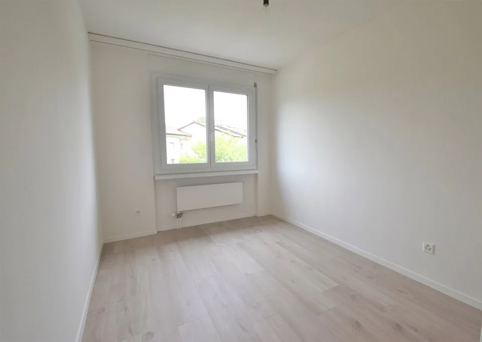 Your new home in a quiet, well-maintained location is waiting for you.