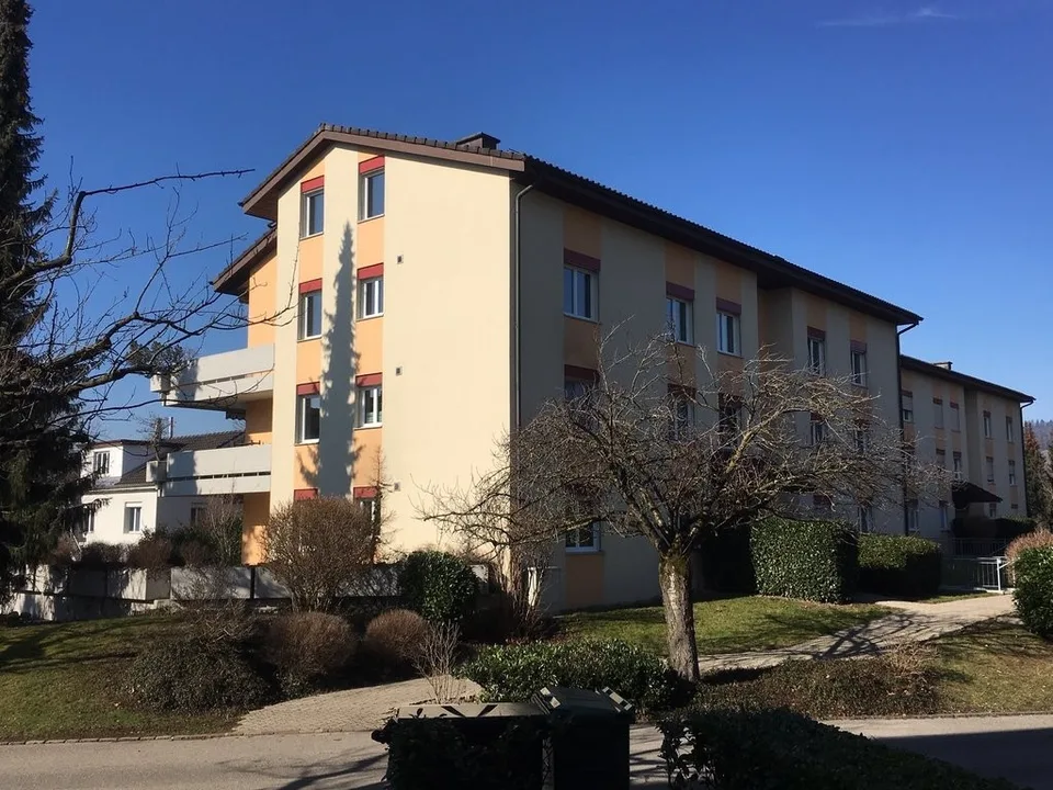 Your new home in a quiet, well-maintained location is waiting for you.