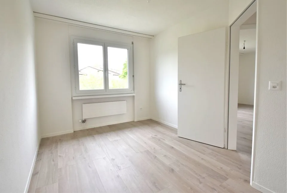 Your new home in a quiet, well-maintained location is waiting for you.