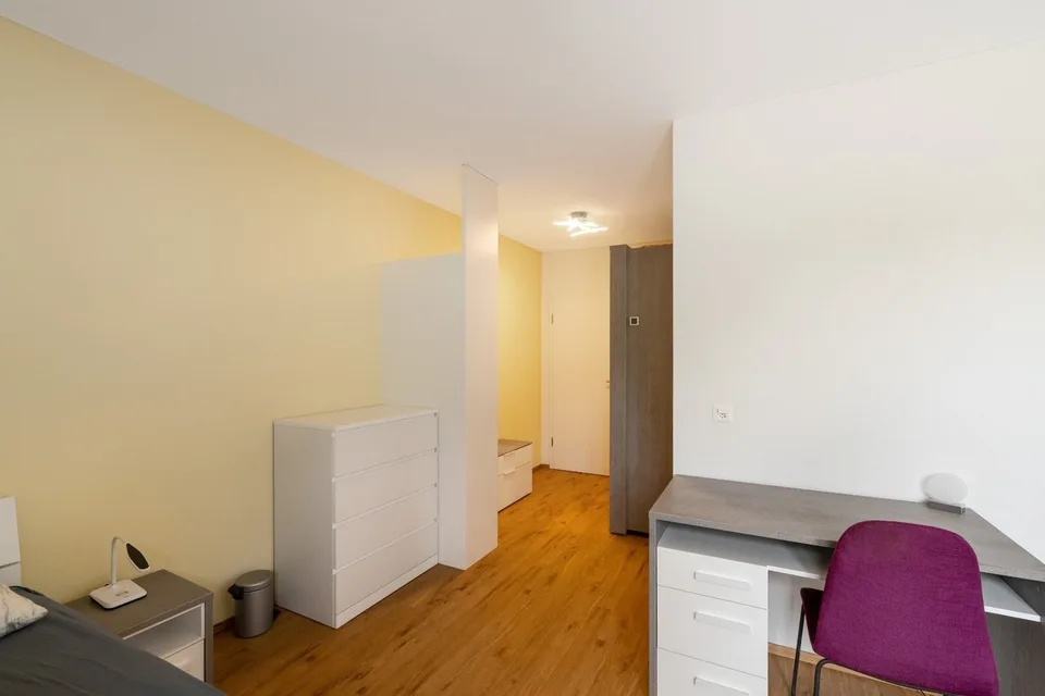 Drei möblierte Einzelzimmer zu vermieten