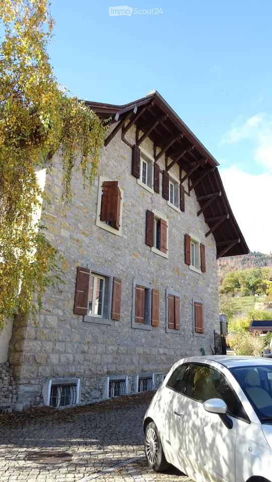 NEUER PREIS Charmantes 4-Zimmer-Wohnung in Fontaines-sur-Grandson