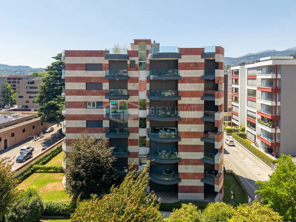 Modernes möbliertes Einzimmerapartment mit Garten