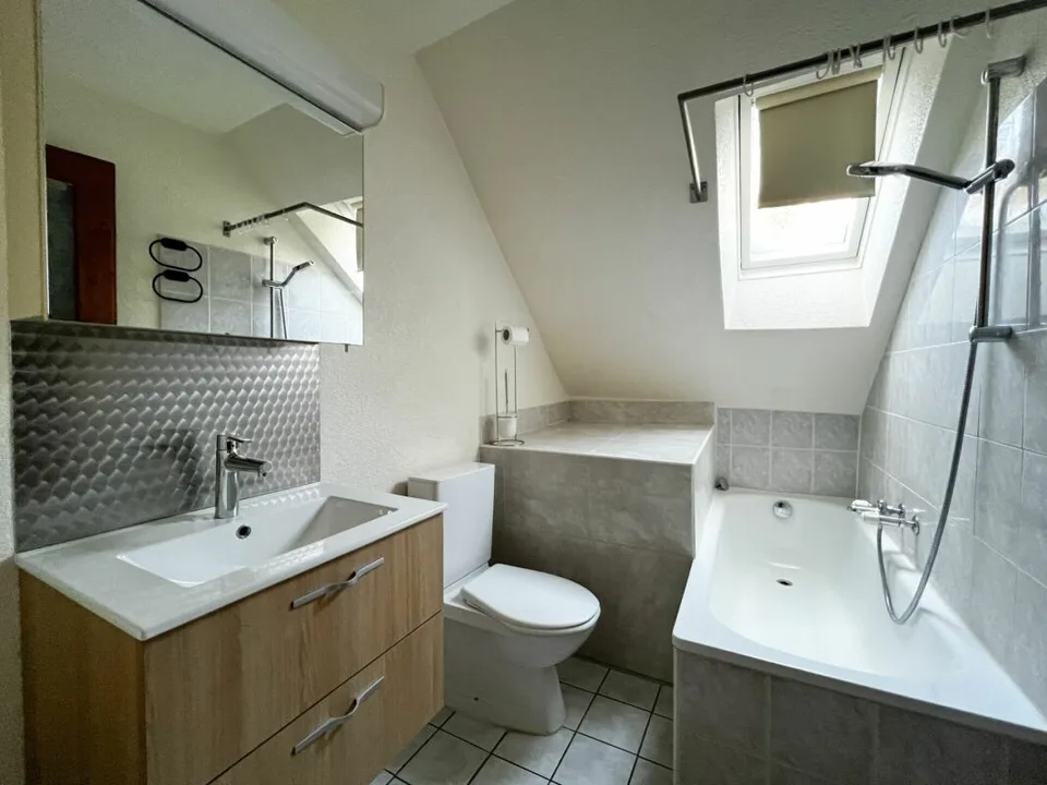 Appartement mansardé de 4.5 pièces à proximité des commodités
