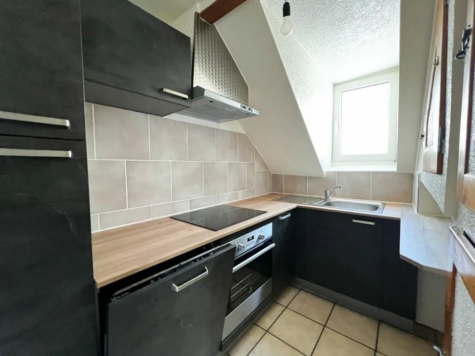 Appartement mansardé de 4.5 pièces à proximité des commodités