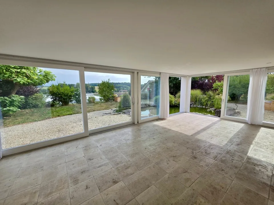 85 m² dream home - idyllic 2.5-room garden apartment with pond