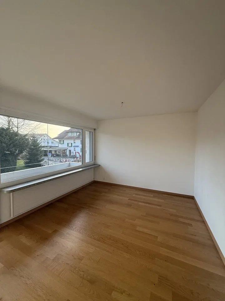 Bright 4.5-room apartment with spacious rooms and a lot of charm