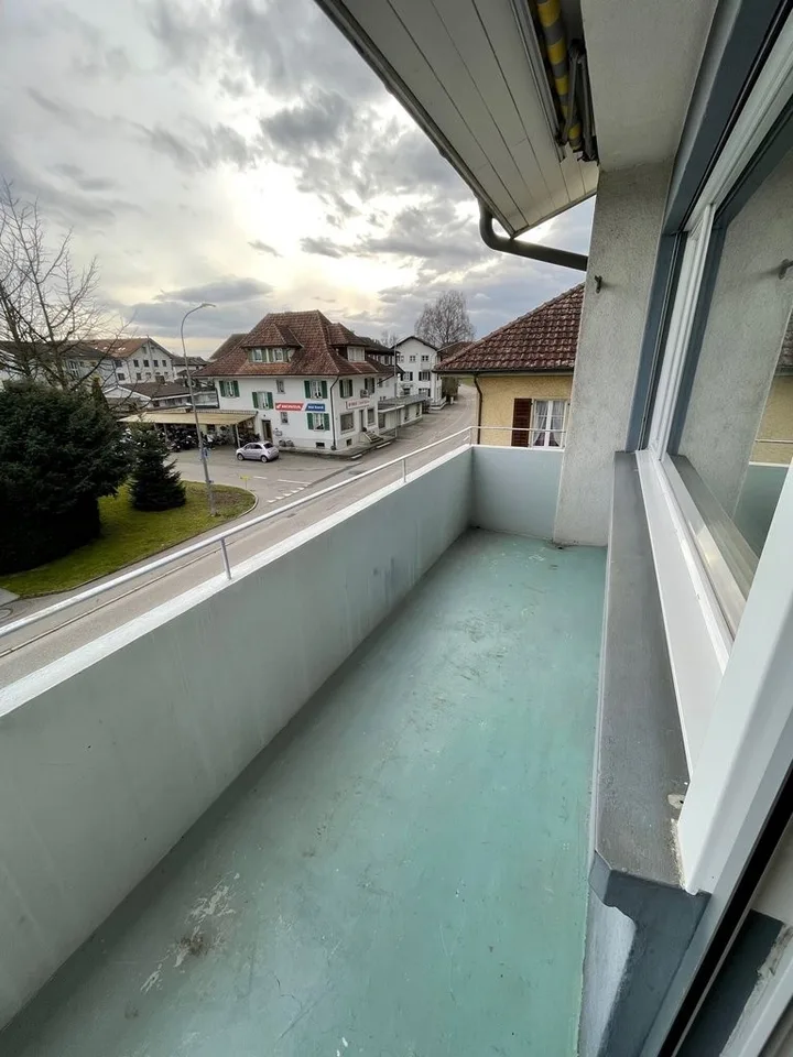 Bright 4.5-room apartment with spacious rooms and a lot of charm
