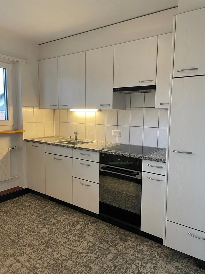 Bright 4.5-room apartment with spacious rooms and a lot of charm