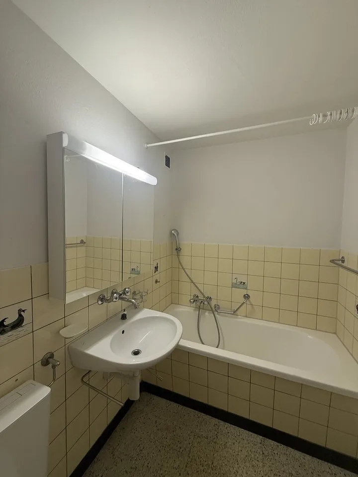 Bright 4.5-room apartment with spacious rooms and a lot of charm