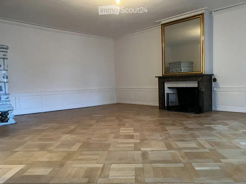Spacious 4.5-room apartment with character in St-Aubin NE