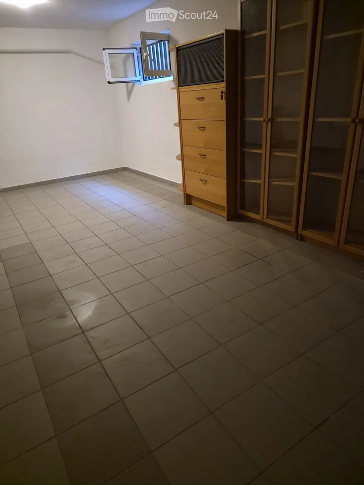 Two-room apartment as a hobby or office space, no residential use