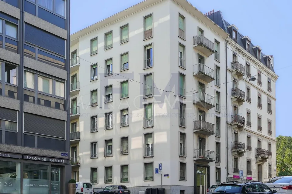 Centre-ville, Rue Glacis-de-Rive, 1.5 pièces au 3ème étage