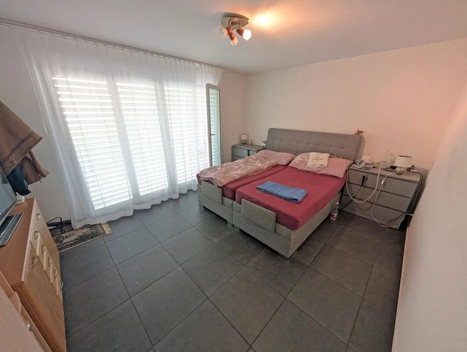 Bright garden apartment in the sought-after "Diamant" development