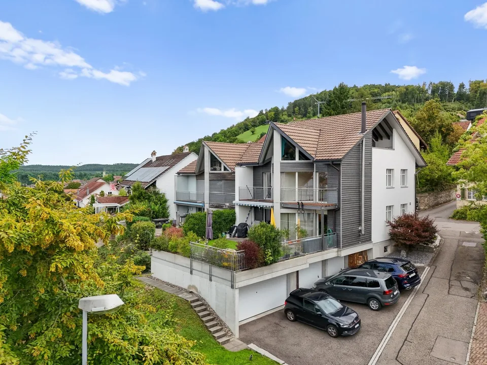 5.5 - 6.5 Zimmerhaus mit geräumiger Doppelgarage