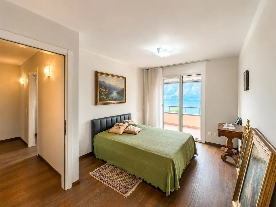 Appartement avec vue sur le lac et jardin à Bissone