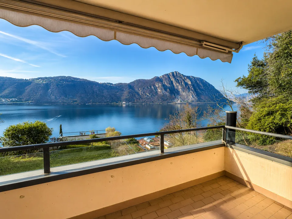 Appartement avec vue sur le lac et jardin à Bissone