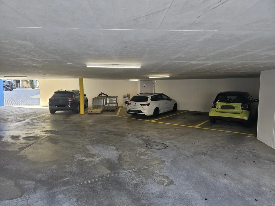 überdachte Parkplätze zu vermieten