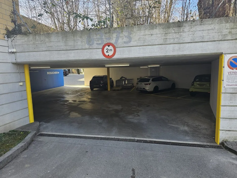 überdachte Parkplätze zu vermieten