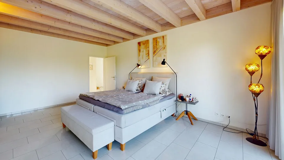 Exklusives 5-Zimmer-Einfamilienhaus mit Gartenparadies & Doppelgarage – Foto 11 von 13