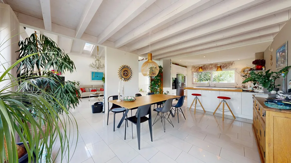Exklusives 5-Zimmer-Einfamilienhaus mit Gartenparadies & Doppelgarage – Foto 9 von 13