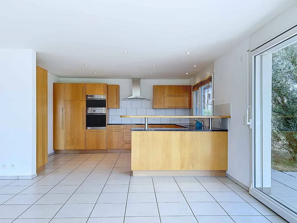 Familiäre Villa in ruhiger Lage mit freiem Blick auf das Umland