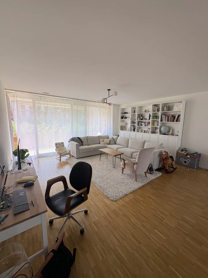 Appartamento luminoso 3.5 locali con balcone spazioso di 30 m²