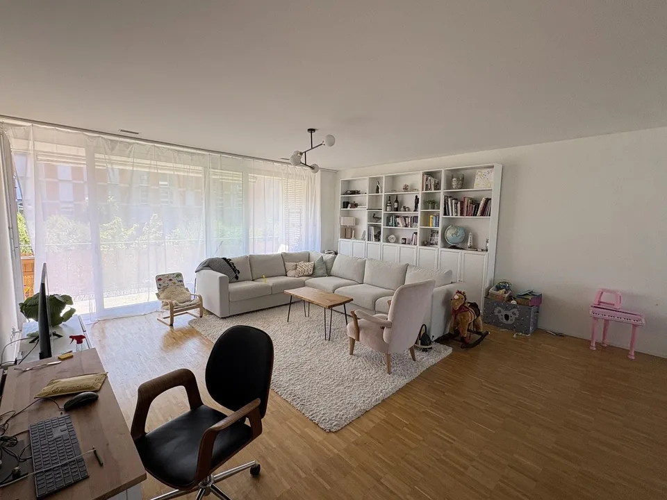 Helle 3.5-Zimmer-Wohnung mit grosszügigem 30-m²-Balkon