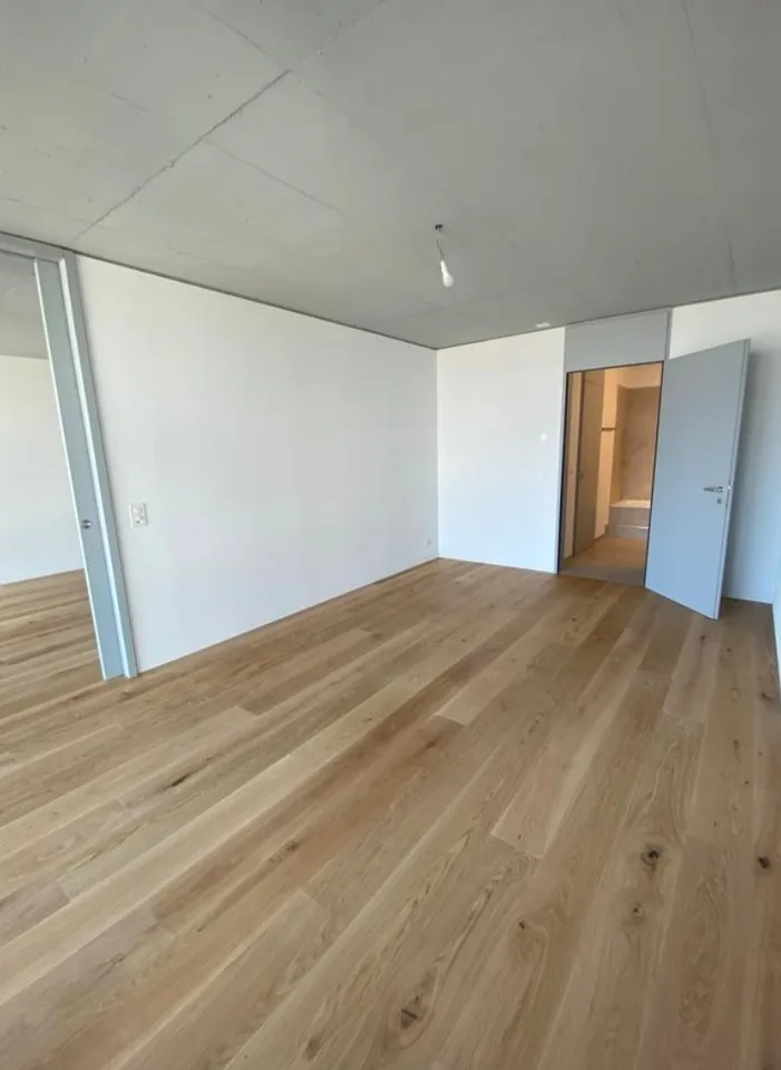 2.5-Zimmerwohnung mit Sauna & Pool