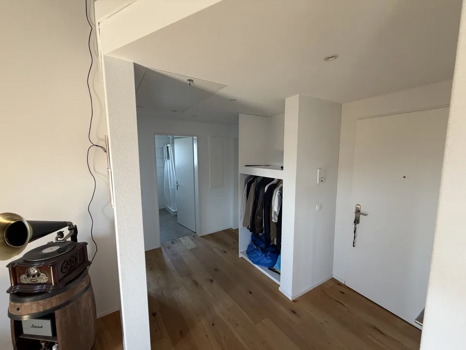 Chambre de colocation en partie meublée