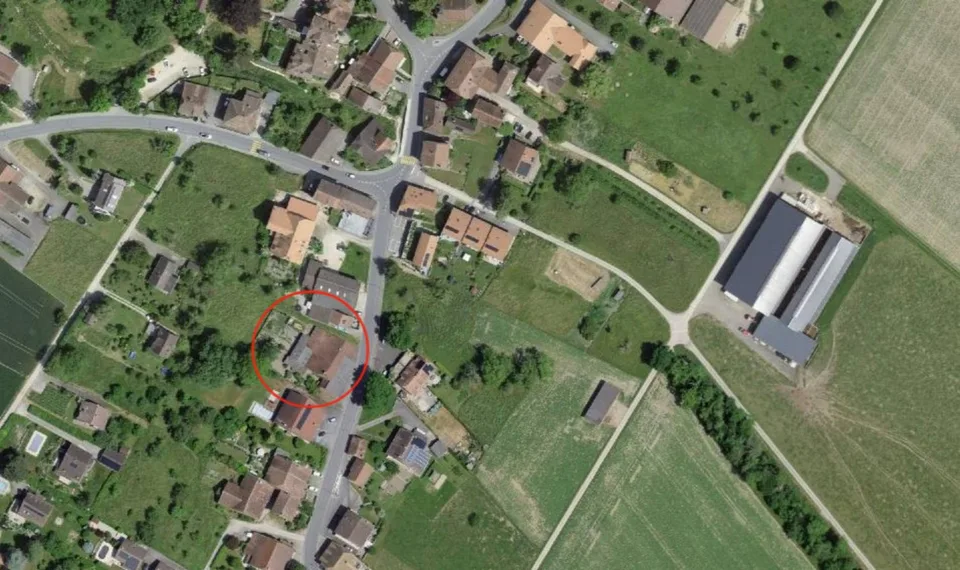 Wohnung mit 4.5 Zimmern, Terrasse und großem Garten