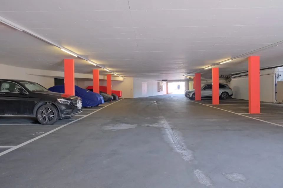 408.3 m2 Büro-/Gewerbeflächen mit Panorama See-/Bergsicht