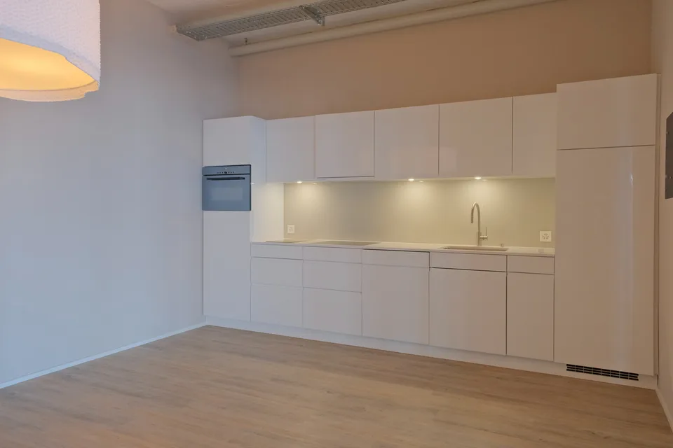 408.3 m2 Büro-/Gewerbeflächen mit Panorama See-/Bergsicht