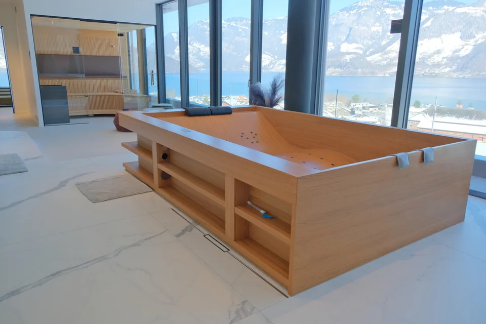 408.3 m2 Büro-/Gewerbeflächen mit Panorama See-/Bergsicht