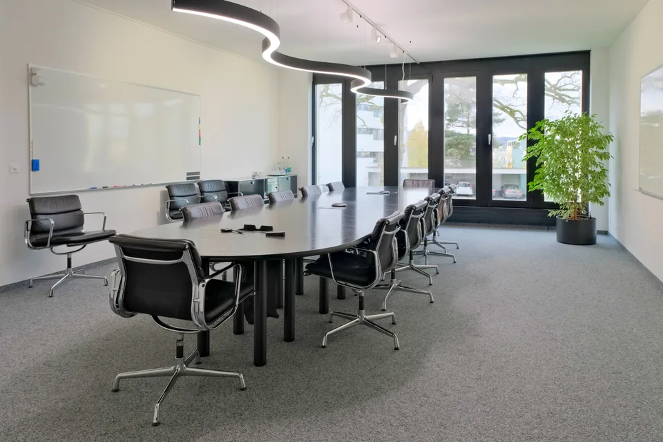 Repräsentative, voll ausgestattete Büroflächen