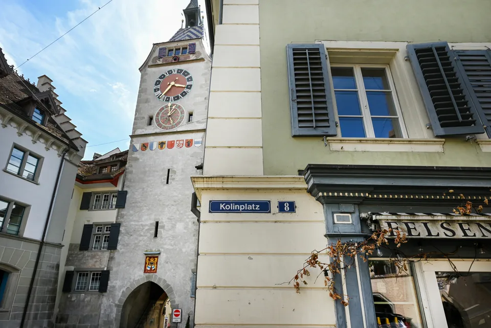 Exclusive sales area on the ground floor at the historic Kolinplatz in Zug